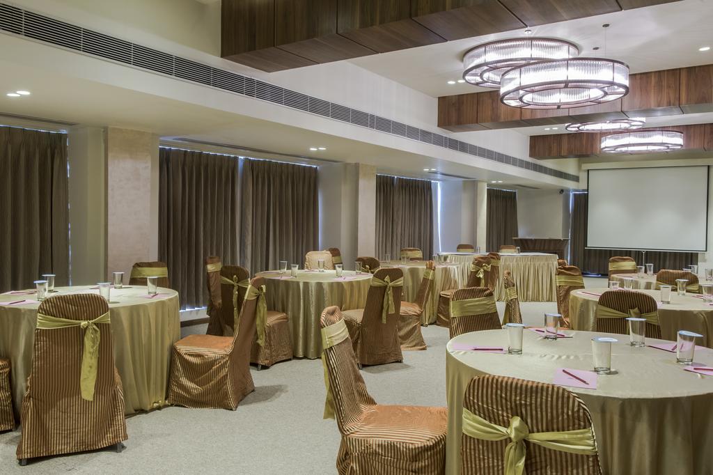 Inder Residency Hotel Ahmedabad Exterior foto