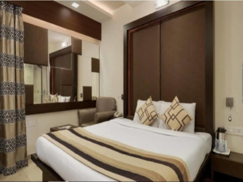 Inder Residency Hotel Ahmedabad Exterior foto